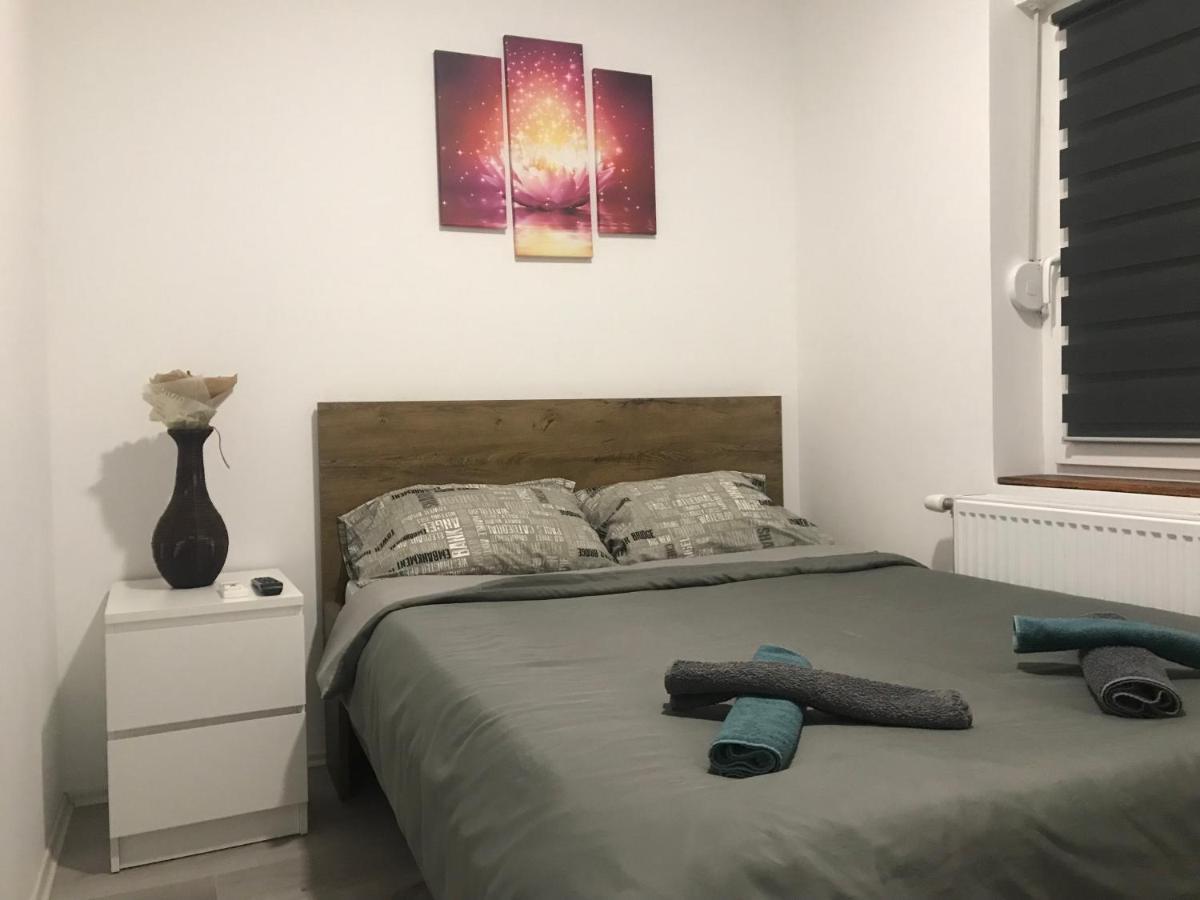 Zen Apartmani Zrenjanin Esterno foto