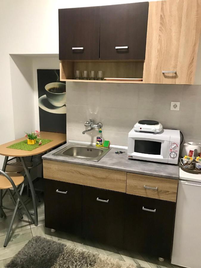 Zen Apartmani Zrenjanin Esterno foto