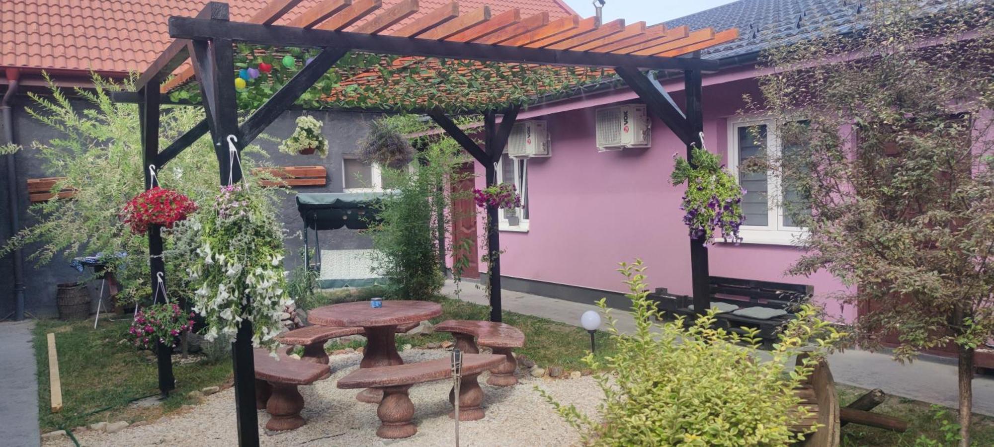 Zen Apartmani Zrenjanin Esterno foto